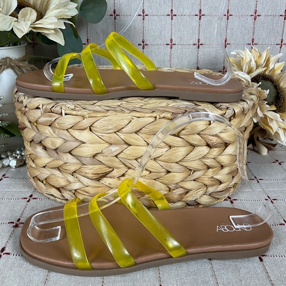 Abound “Sammira 2” Yellow Jelly Strap Sandals Cushioned Footbed Womens 6.5 NWOB - Picture 4 of 7